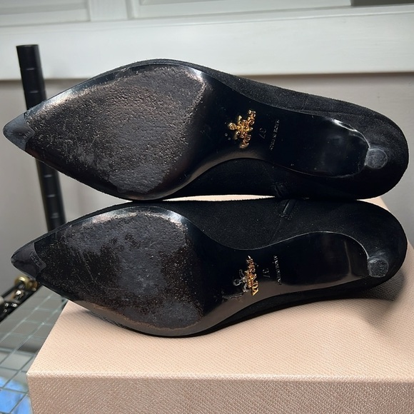 Prada Sz 7 Black Short Suede Kitten Heel Ankle Zip Pointed Toe 2” Heel Booties - Picture 10 of 13
